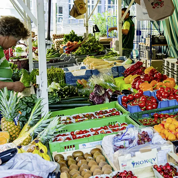 Berghof-Deizisau-auf-dem-Wochenmarkt-12-Wernau
